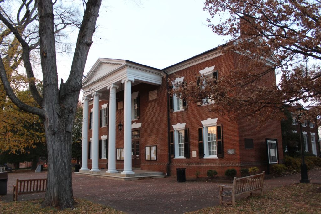 Federal agents take two men from downtown Charlottesville courthouse, sparking protests