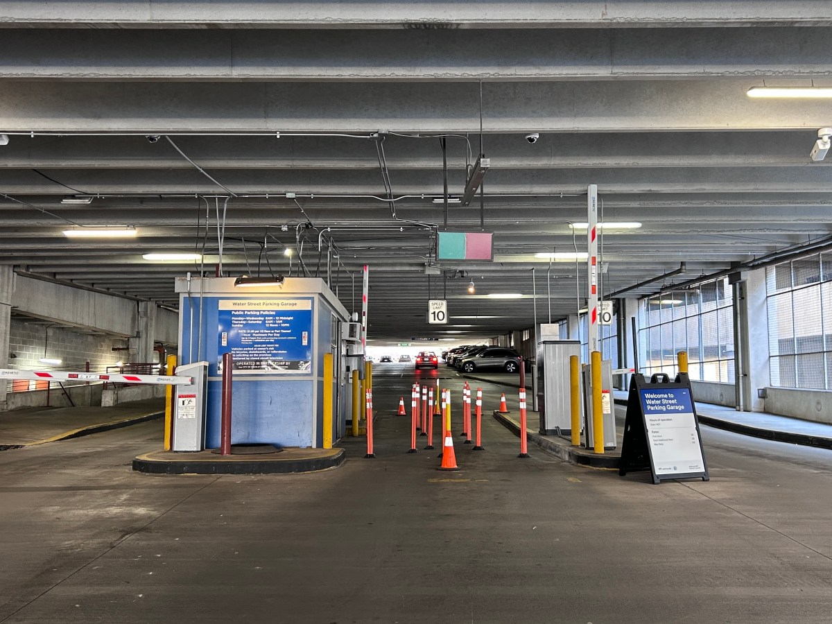 City Councilors echo residents’ concerns about new AI-powered parking system in downtown Charlottesville garages